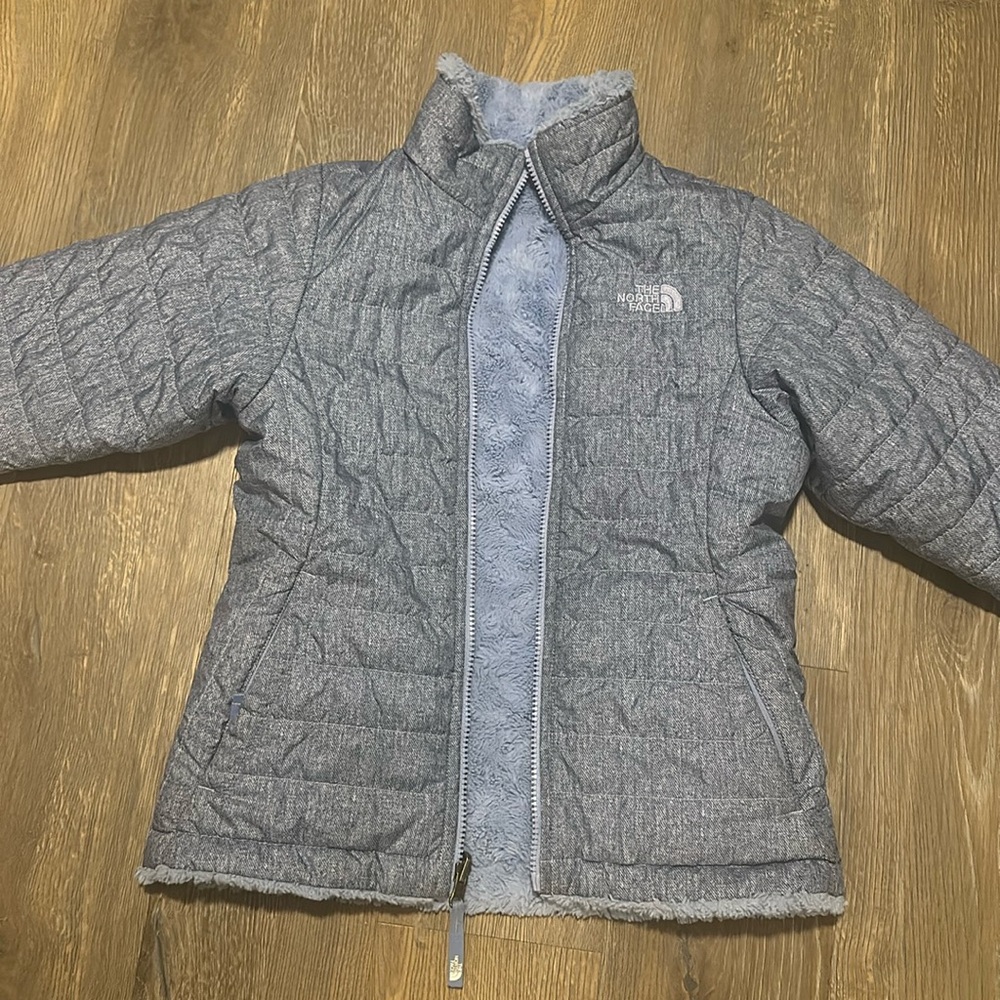 like new youth small North Face baby blue coat
